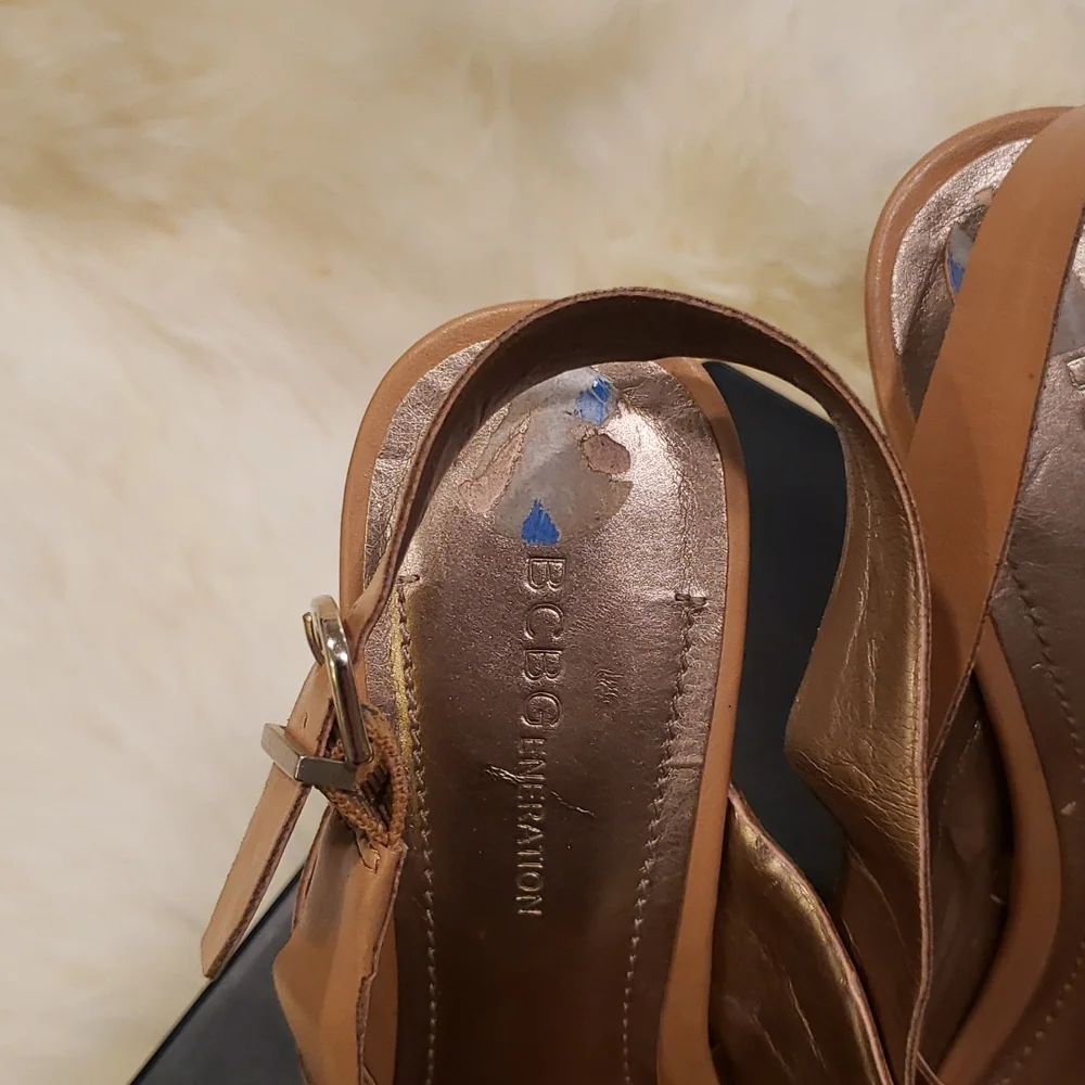 BCBGMAXAZRIA Kaden Size 7.5 Tan Platform Wedge Sandals - Picture 6 of 8